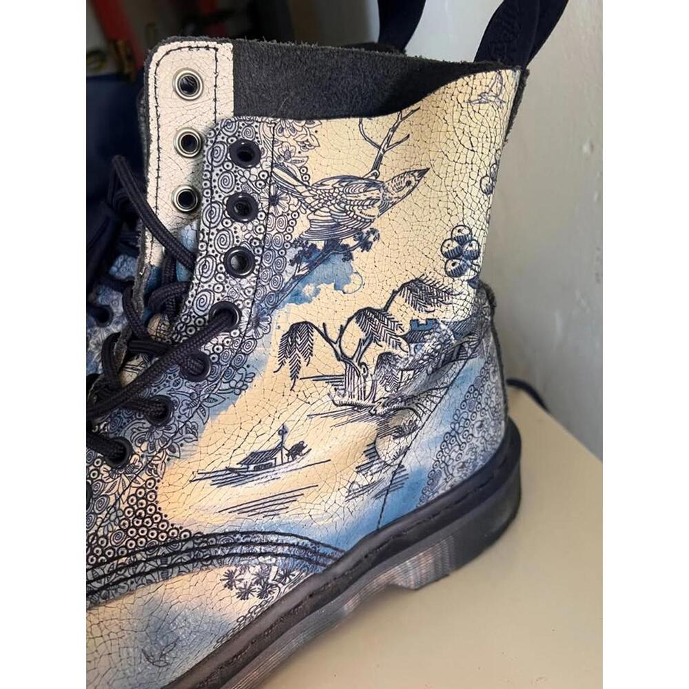 Dr. Martens Willow Pattern Limited Edition Boots (Size 8)